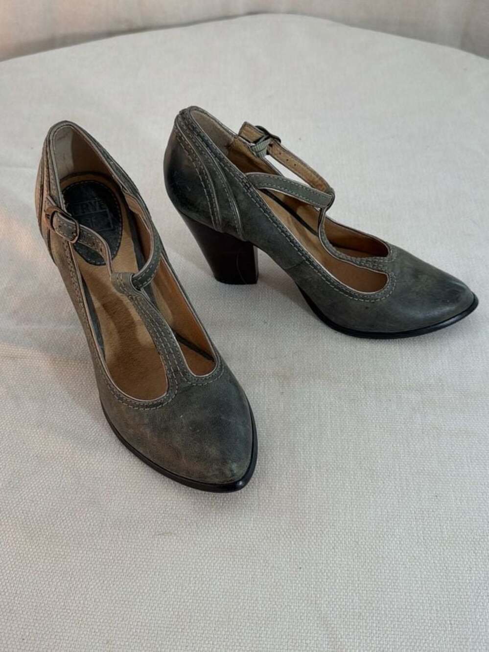 Frye Betty T-Strap Leather Pointed Toe Pumps 7.5M
